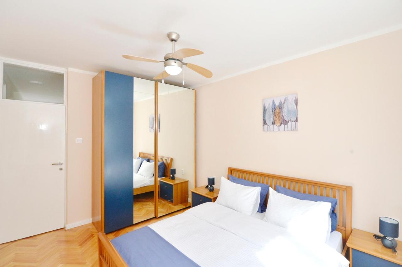Unico Apartman Kotor Buitenkant foto